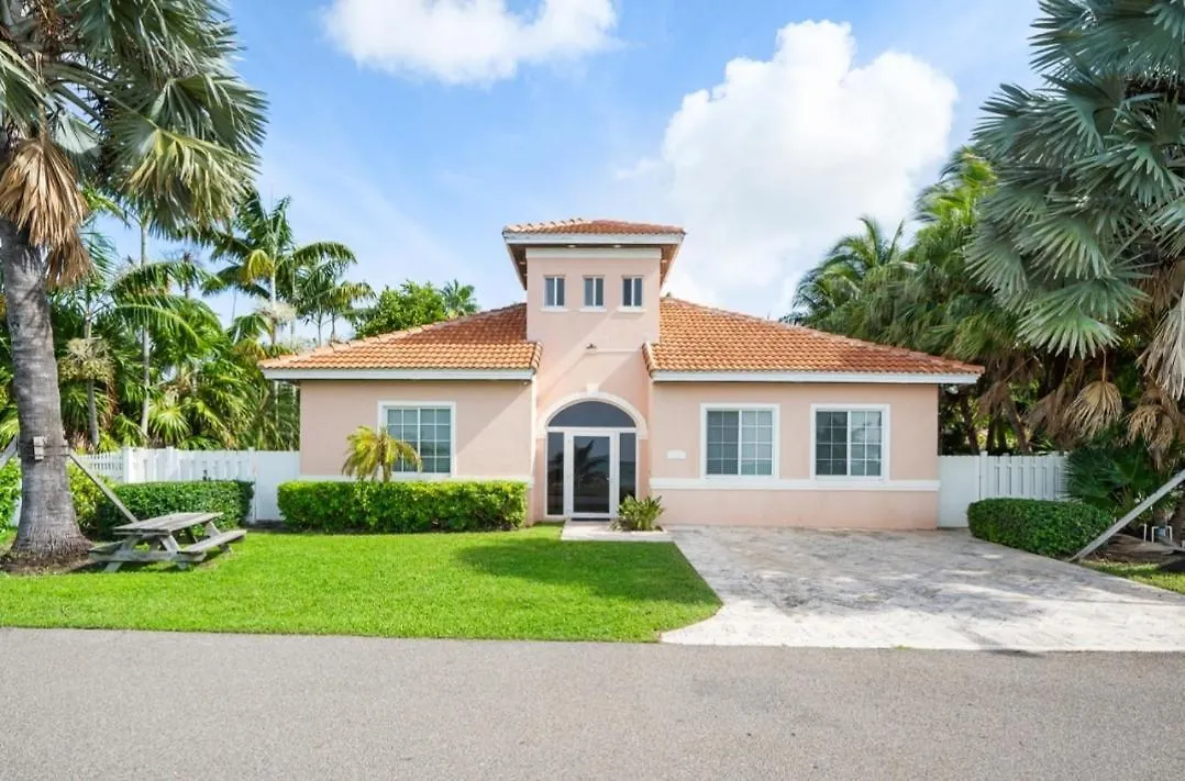 Villa Danya - 5 Bd On The Ocean With Pool. Nassau